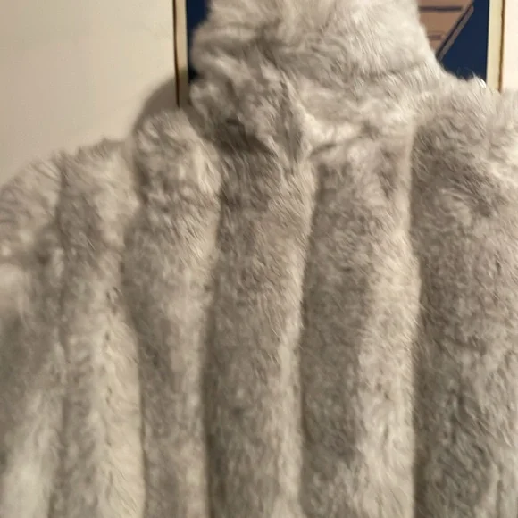 Fur coat.  MIDI length sz 12-14 - Picture 5 of 7